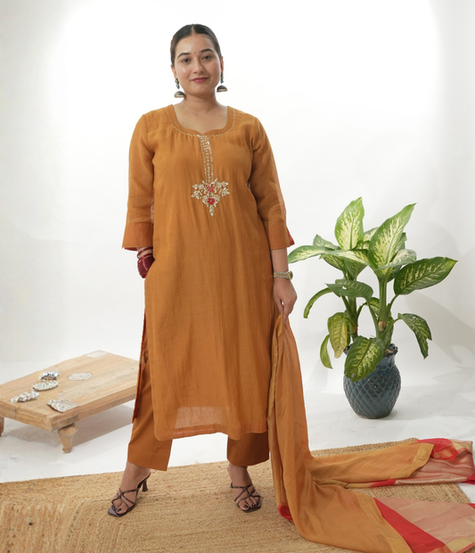 Mṛṇālinī Complete Suit Set