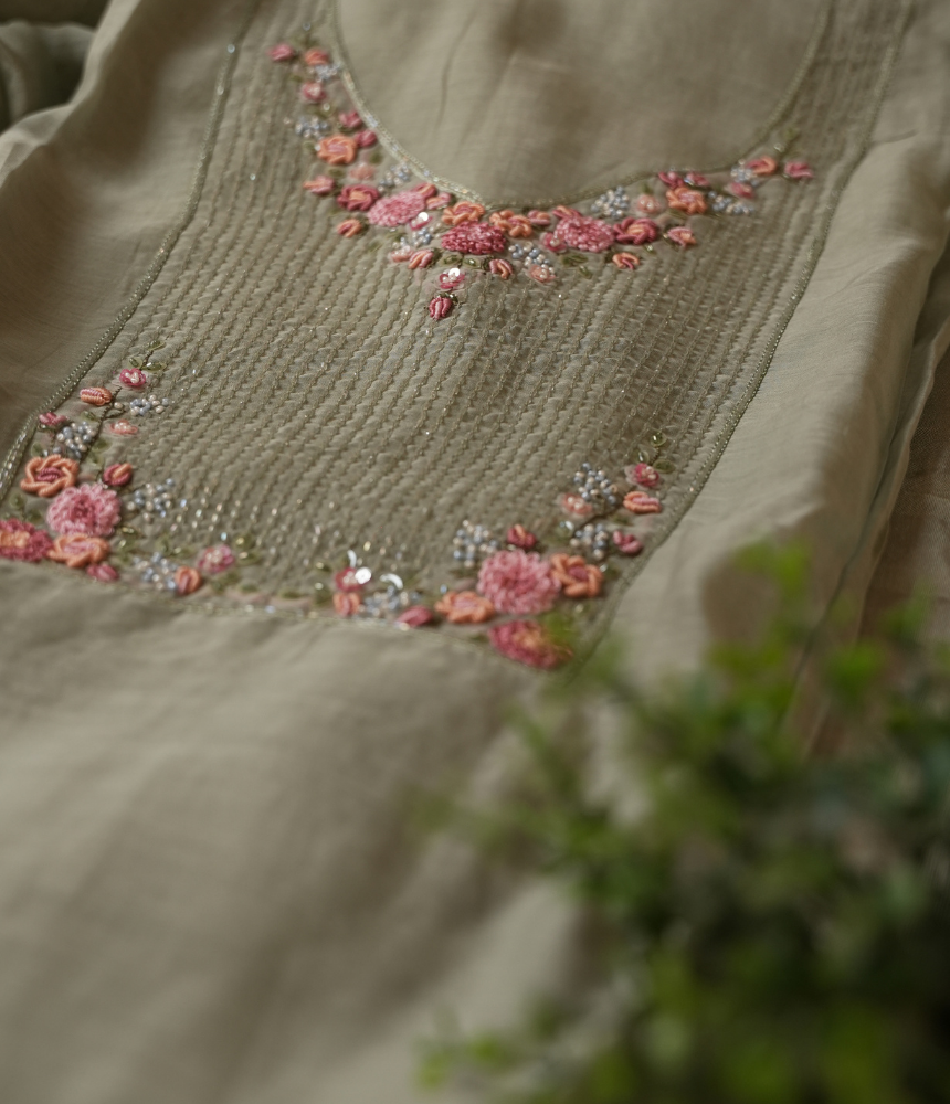 Sunehri Bagh Unstitched Suit Set