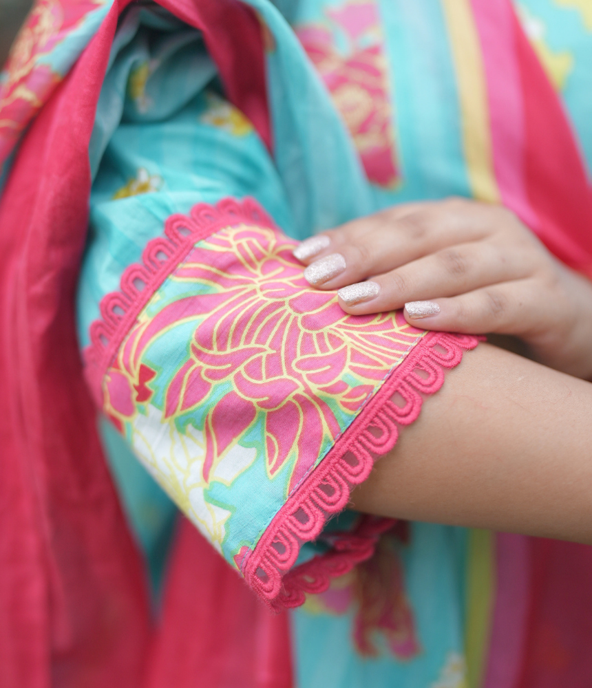 Tarini Suit Set