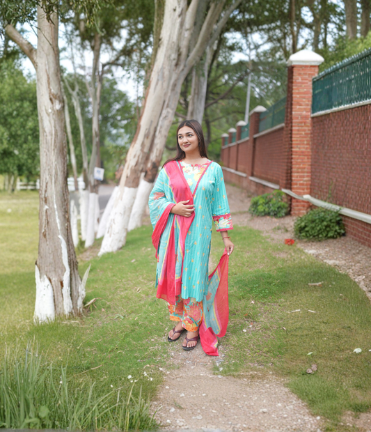 Tarini Suit Set