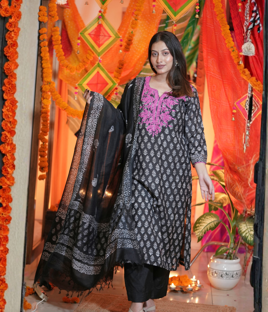 Vasudha Suit Set