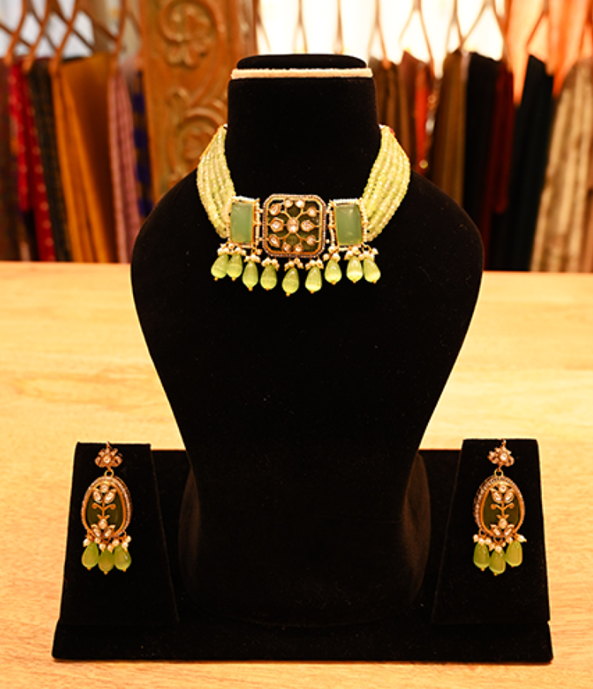 Amira Emerald Kundan Set