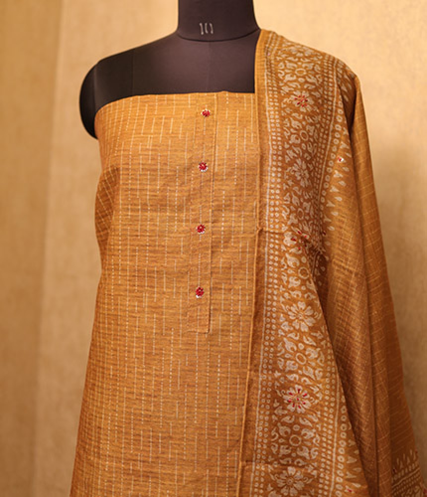 Sunehri Noor Handwoven Kurta Set with Embroidered Dupatta