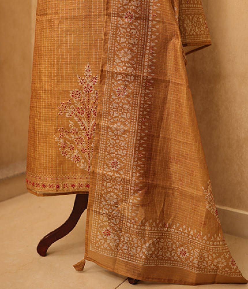 Sunehri Noor Handwoven Kurta Set with Embroidered Dupatta