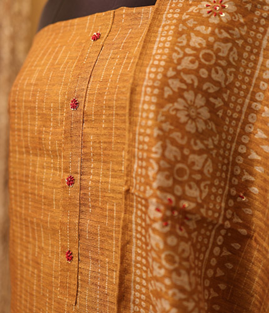 Sunehri Noor Handwoven Kurta Set with Embroidered Dupatta