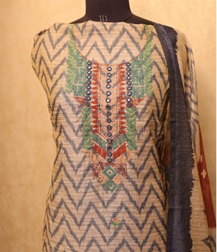 Aaranya Chevron Embroidered Kurta Set with Dupatta