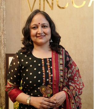 Shloka Maheshwari Silk Suit Set